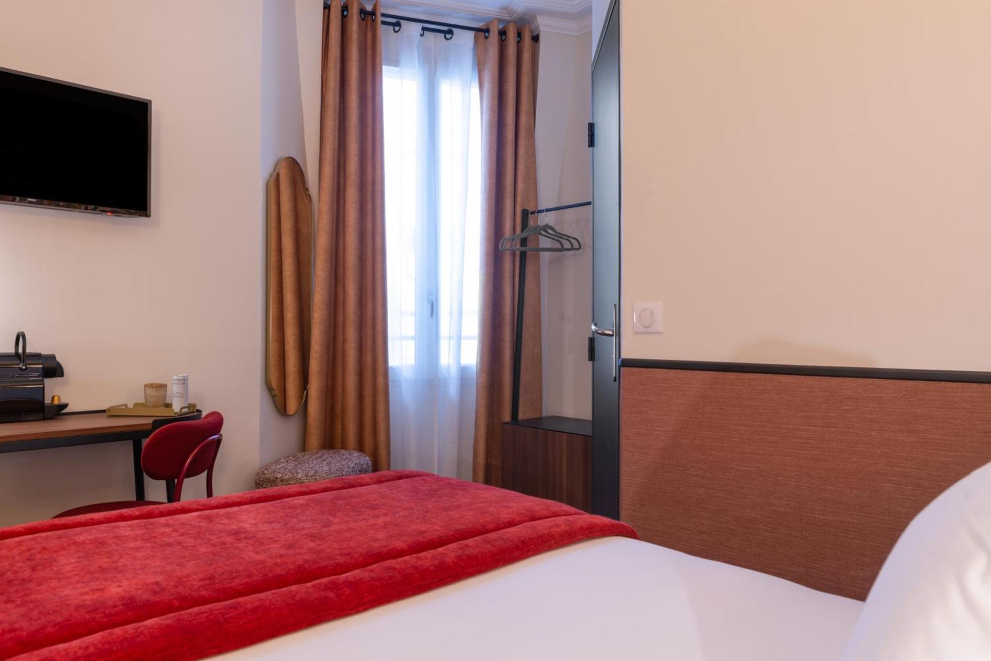 Hotel Brittany 3*